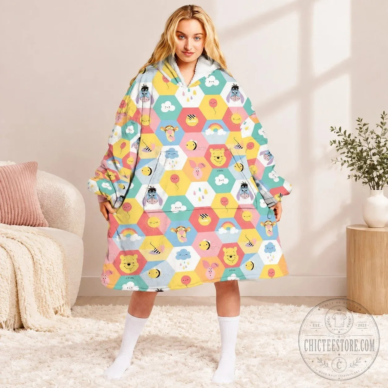 Winnie The Pooh Honeycomb Pattern Hooded Wearable Blanket